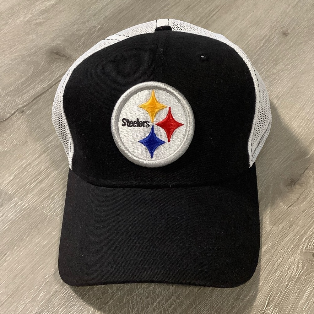 Pittsburgh Steelers fitted printed back trucker hat